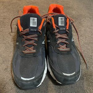 New Balance 990v4